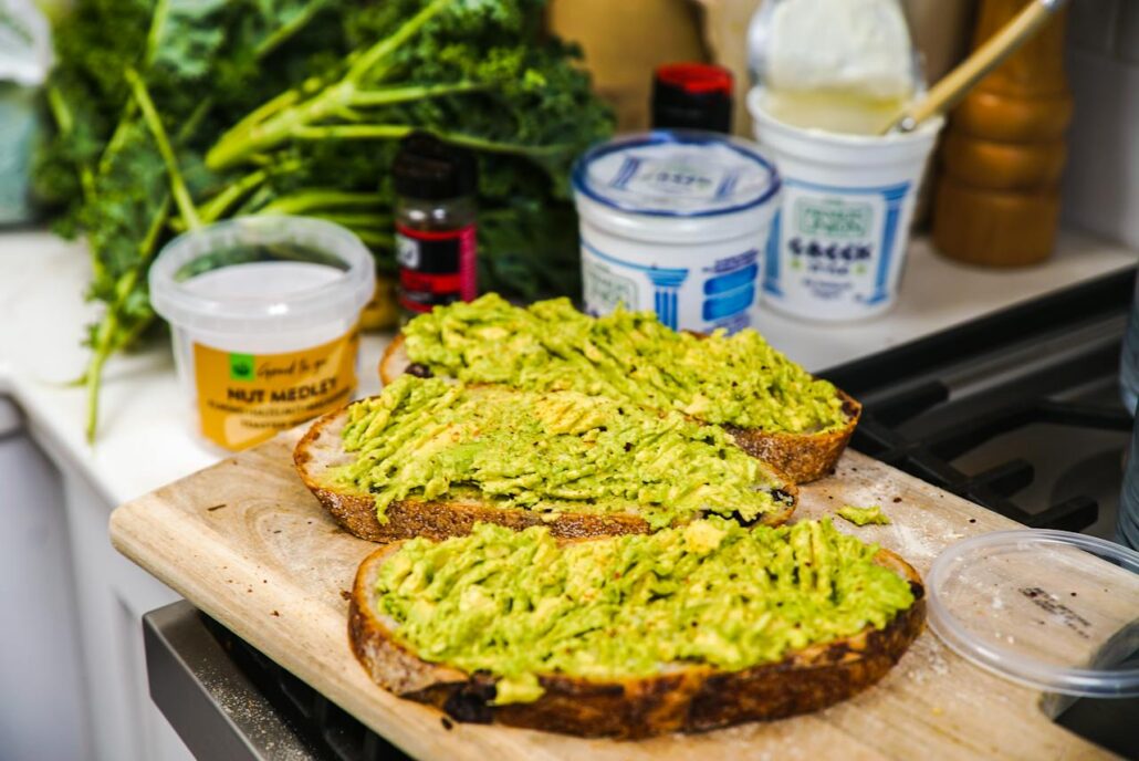 ¿Cómo puedo llevar una alimentación saludable mientras como fuera de casa? ¿Cómo puedo llevar una alimentación saludable mientras como fuera de casa?